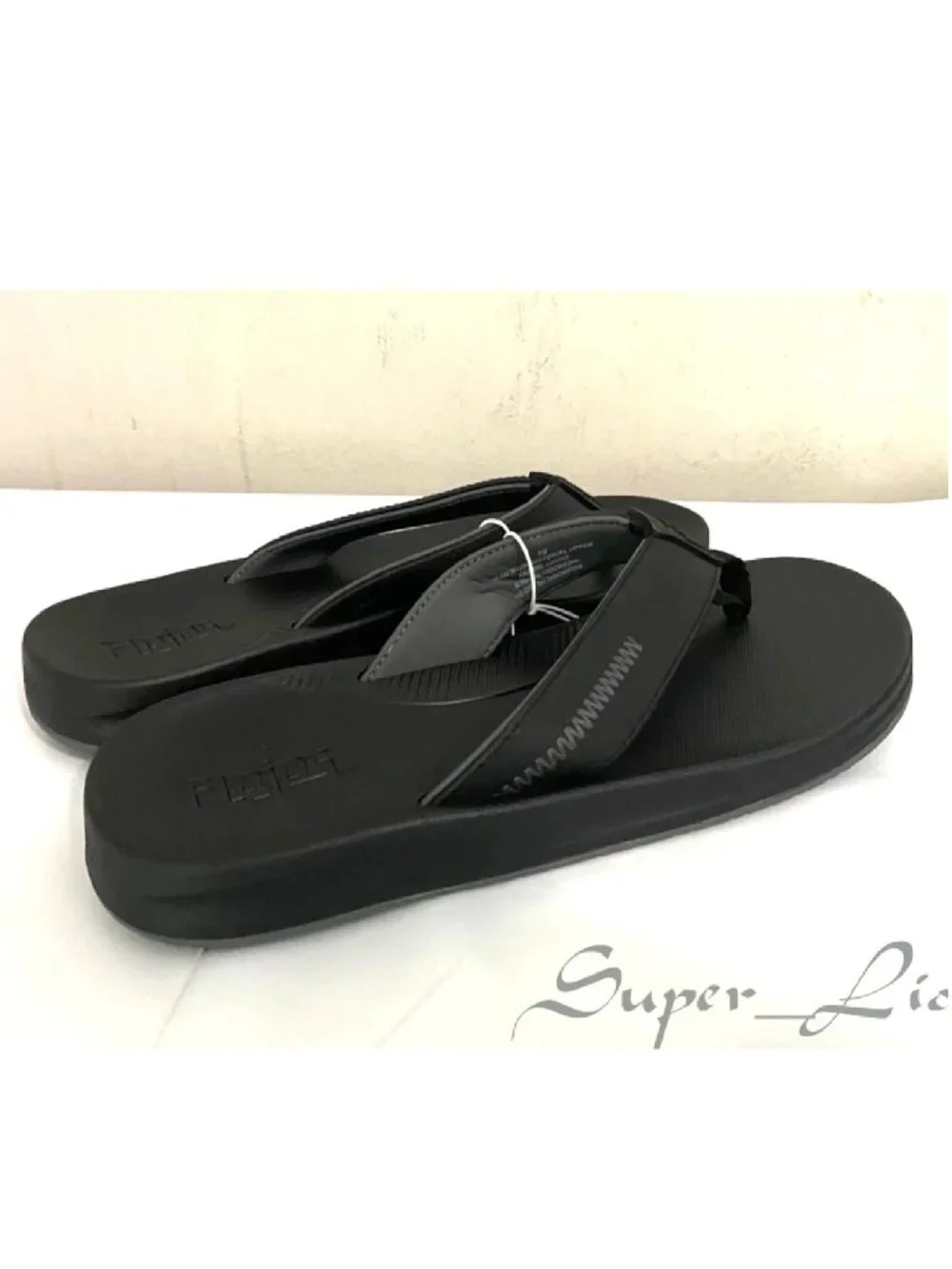 NEW Flojos Men's Memory Foam Flip Flop Sandals